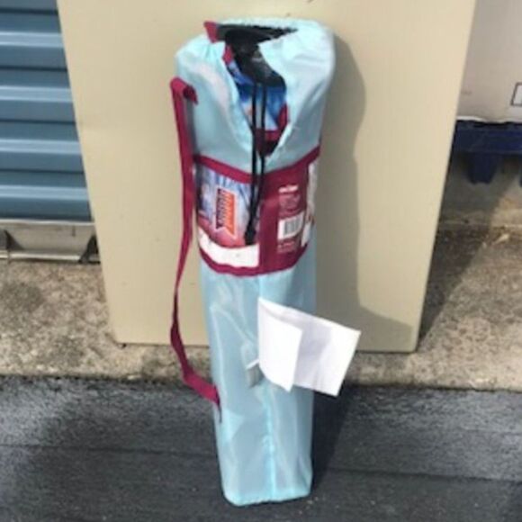 Frozen II - Anna & Elsa . {2} New Camping Chairs & Pre-Owned {4-12} Girls Dress - Picture 10 of 10